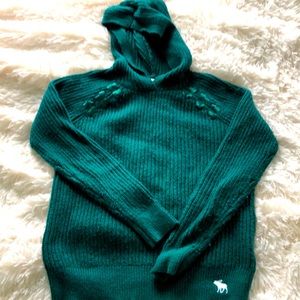Abercrombie Kids green hooded sweater size 11/12
